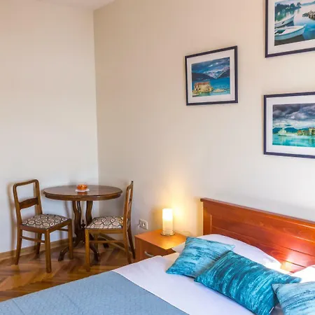 Apartman Natalia Apartment Tivat Exterior photo